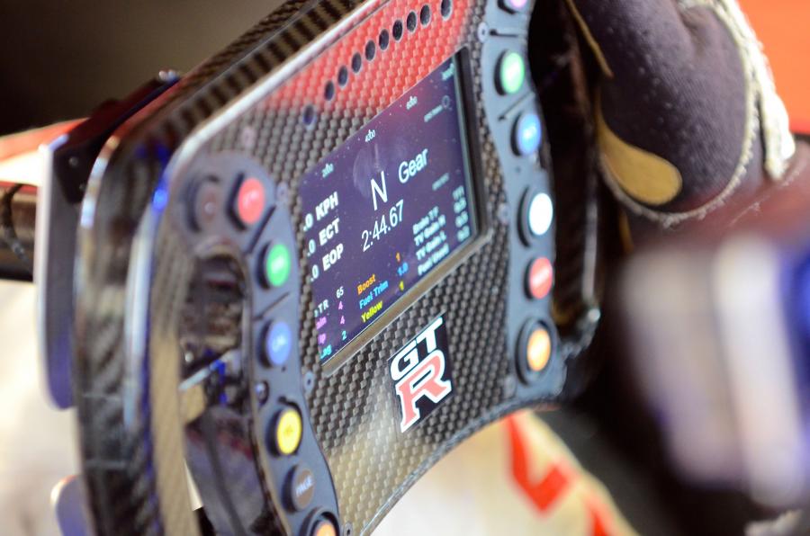  Nissan GT-R LM Nismo 2015 года  (фото 16 из 31)